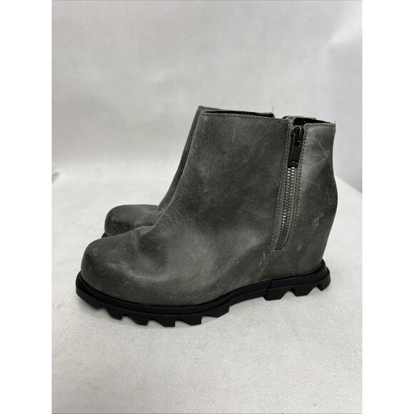 Sorel Gray Heeled Boots - Picture 1 of 10